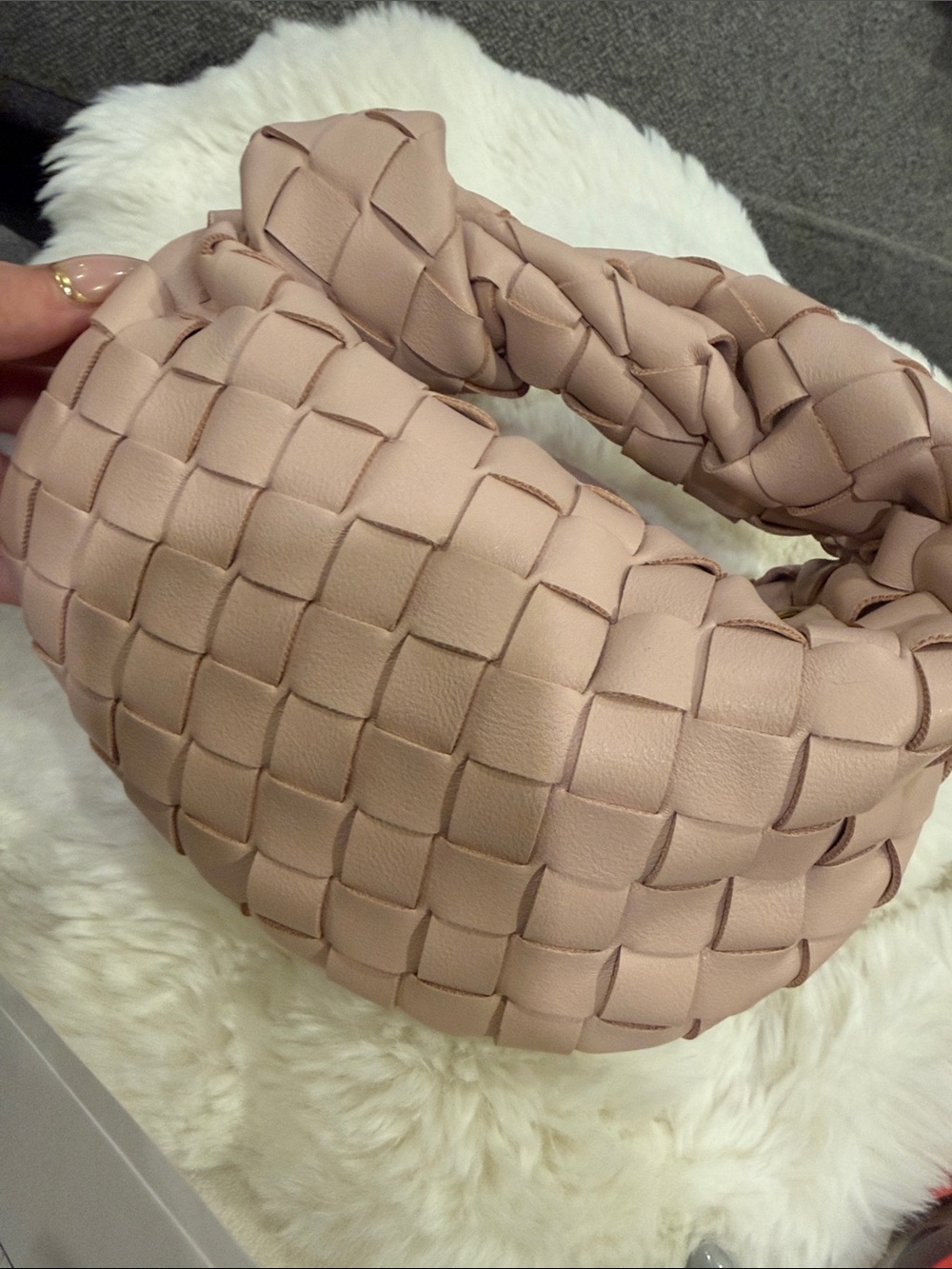 Bottega Veneta Blush Intrecciato Padded Bracelet Bag - Picture 2 of 3
